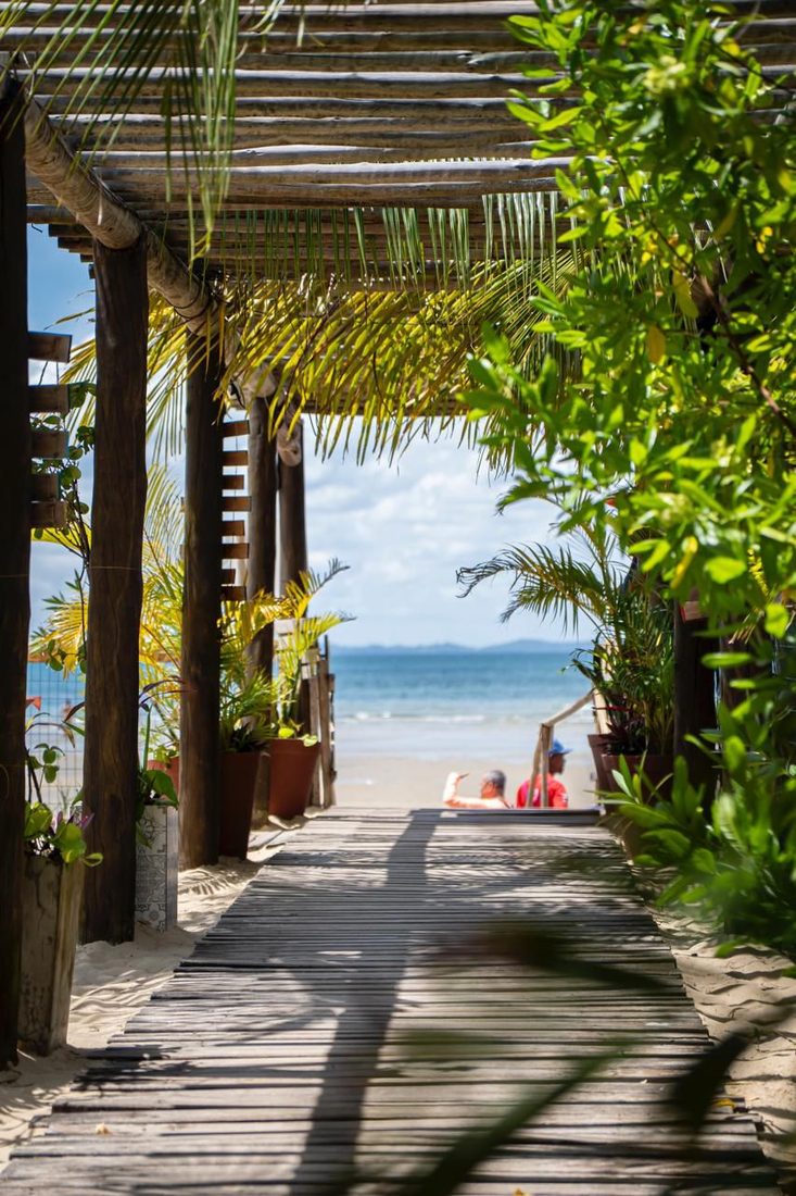 Caminho para a praia na Ilha dos Frades